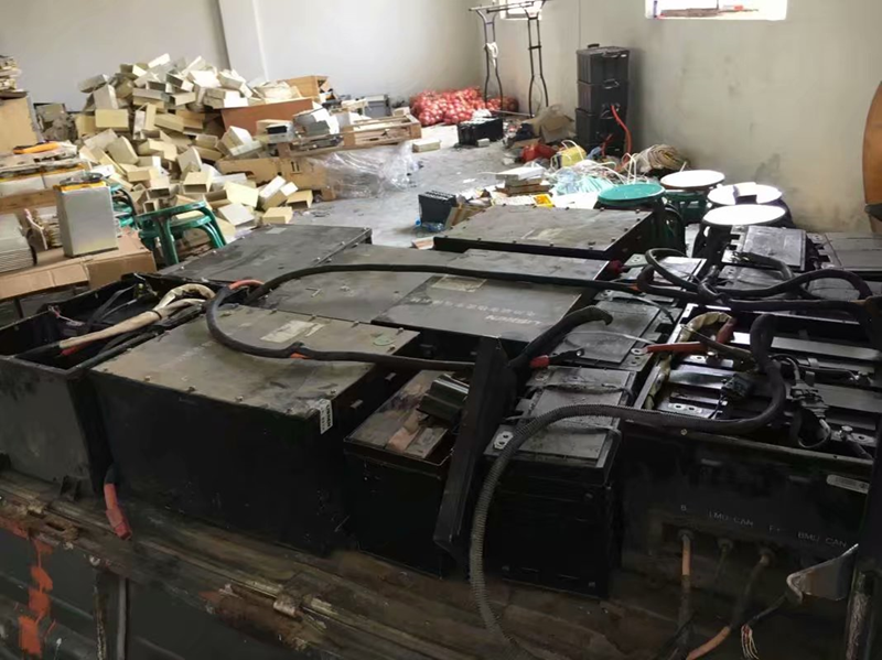 回收某客戶電池現場